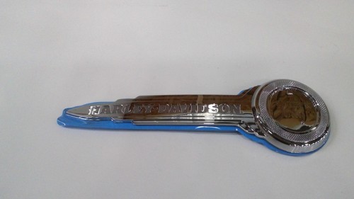 HARLEY-DAVIDSON MEDALLION,RH/F'TANK 62333-07 NEW OEM 62333-07