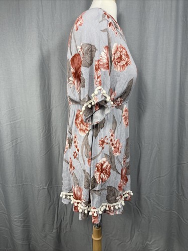 Lulus floral Pom Pom Mini Dress Size L Coverup flirty Pink Gray - Imagen 6 de 9