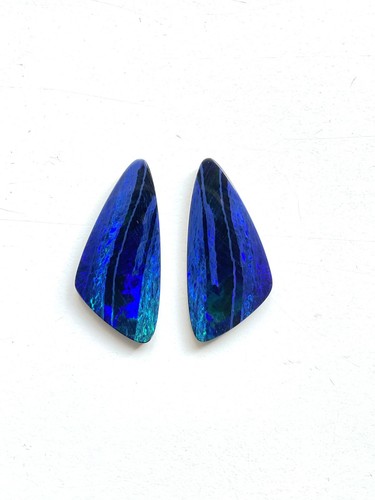 20.13 Carats Australian Opal Pair Royal Blue Flash play of Color Stone Gemstone - Picture 8 of 11