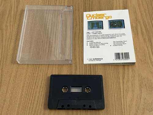 Kaseta z embargiem nuklearnym Commodore 64 - rzadka i działająca -👽👾Pomysł na prezent retro👾👽 - Zdjęcie 5 z 12