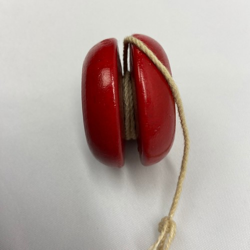 vtg dairy queen yoyo wood kids meal premium advertising red give away - Picture 2 of 5