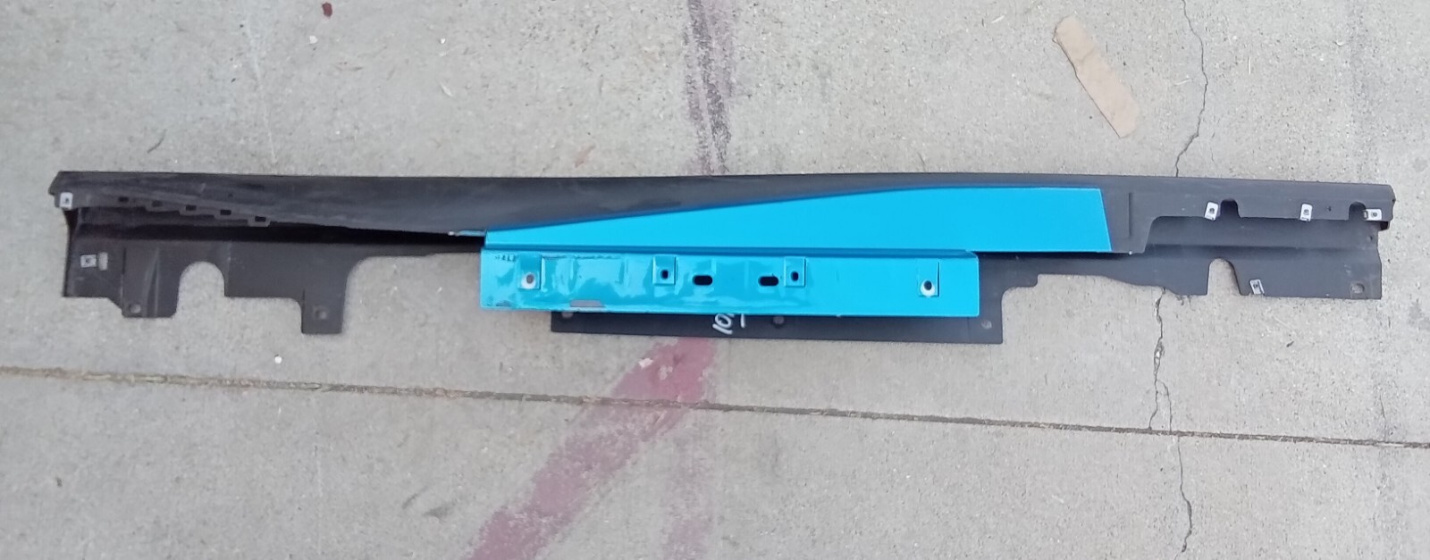 2018-2022 Ferrari 812 Superfast Right Rocker Panel Skirt Molding 088068800 OEM