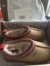 UGG Numero 37