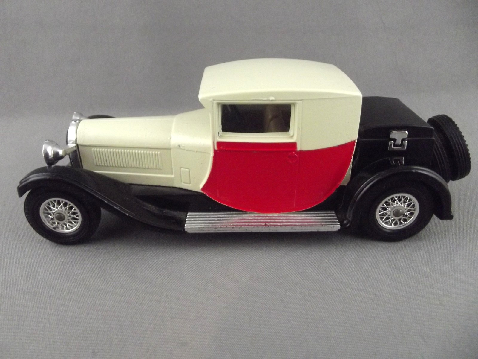 Matchbox Yesteryear Y24, 1928 Bugatti T44 - Free Price Guide & Review