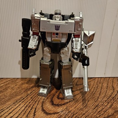 Loose Transformers Takara Dramatic Capture Nemesis Bridge Megatron Action Figure