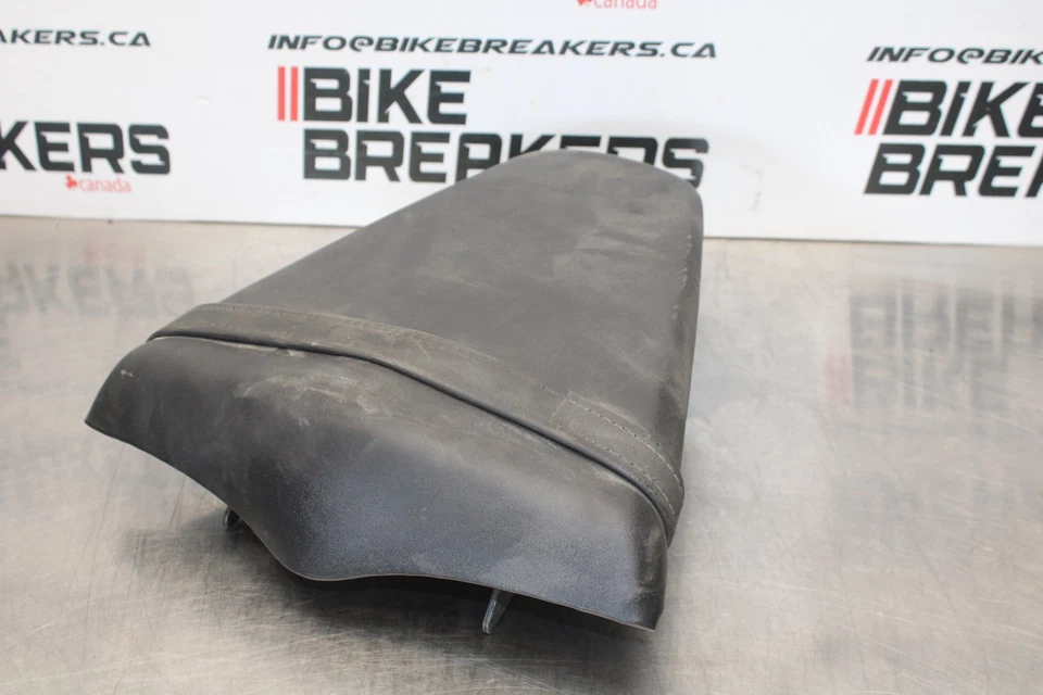 12 HONDA CB1000R TRASERO PASAJERO TÁNDEM ASIENTO ALMOHADILLA SILLÍN PILLÓN BB200 Foto 2 de 4