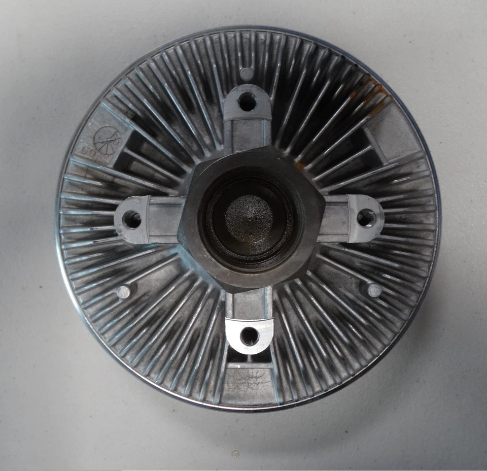 Fan Clutch Diesel Fits 2007-2010 CHEVROLET SILVERADO 2500 OEM 15102145 Foto 4 de 4