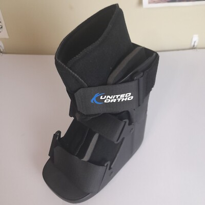 United Ortho USA14015 Short Cam Walker Fracture Boot, Extra Small, Black