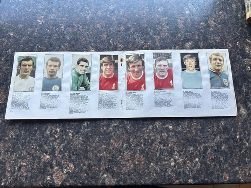 Daily Sketch FIFA Football World Cup Mexico 70 Souvenir Album Complete. - Picture 2 of 2