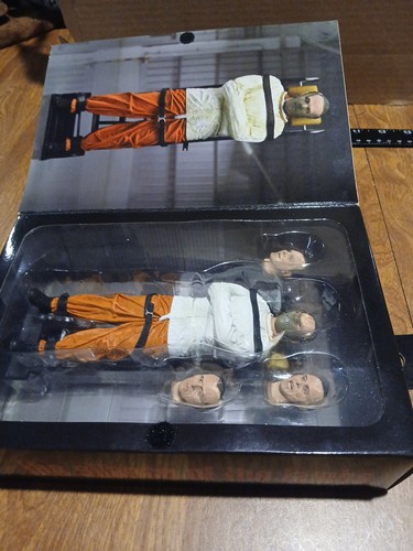 NECA Silence of the Lambs Masked Dr. Hannibal Lecter 7" Scale Action Figure New - Picture 3 of 6