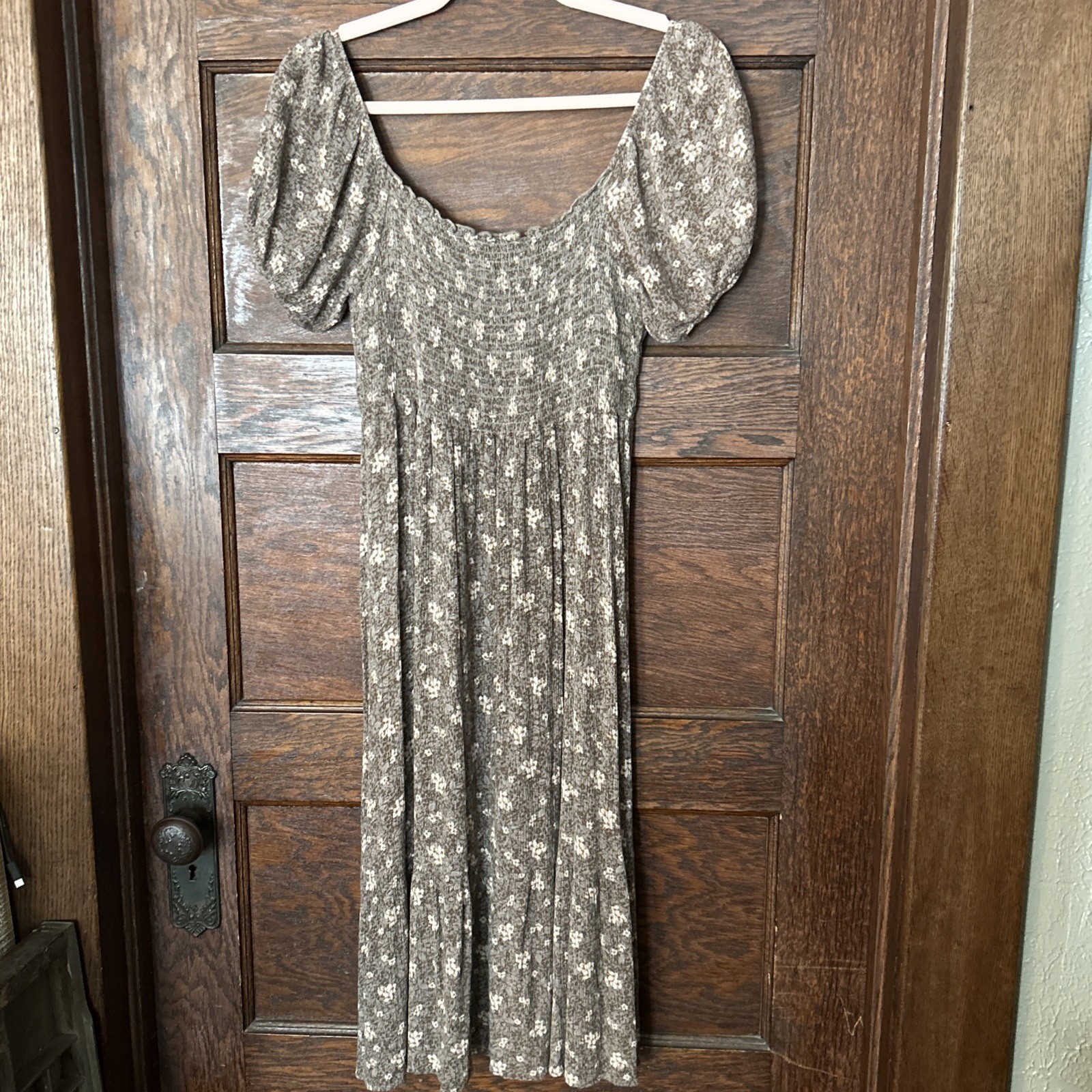 Neuflora Tan Cream Floral Dress Smocking Prairie Cottage Core Sz M Milk Maid