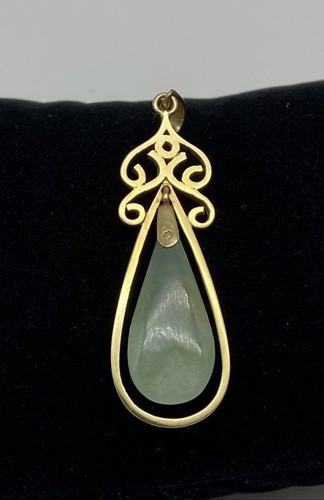 14k Gelbgold grüner Edelstein Träne Tropfen Anhänger 3,8g