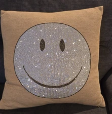 Chelsea & Theodore Home 20x20 Beige Tan Crystals Smiley Face Silver Knit Pillow