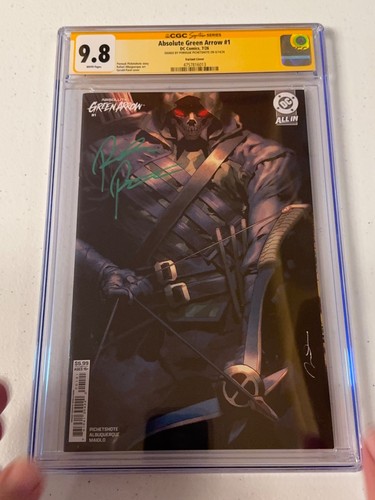 Absolute Green Arrow #1-Variant Cover- 9.8 CGC Signed by Pornsak Pichetshote