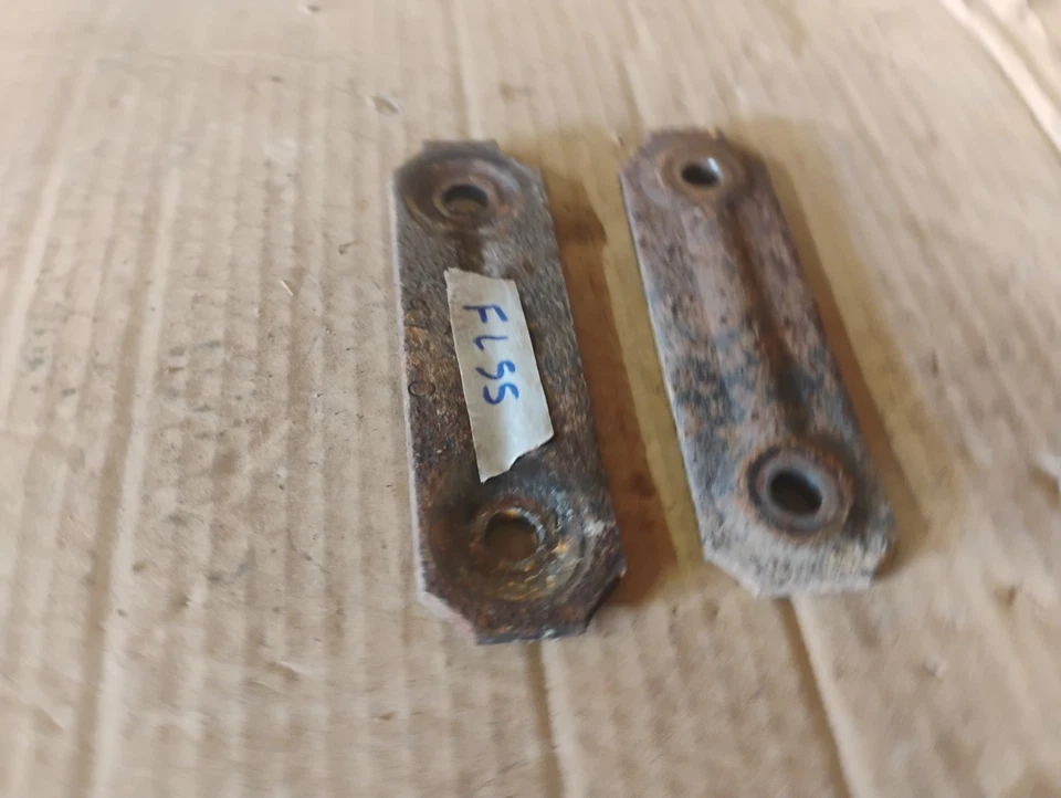 Manilhas de mola dianteiras 73-87 Chevy GMC Truck K10 - Imagem 2 de 4