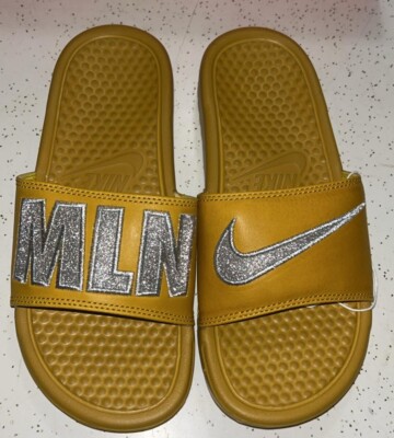Nike Womens Benassi JDI Print QS Milan Sandals Sz 6 Citron/Silver 715870-308 NIB