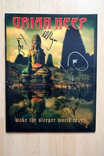 Uriah Heep Autogramme signed Tourbuch "Make The Sleeper World Tour"