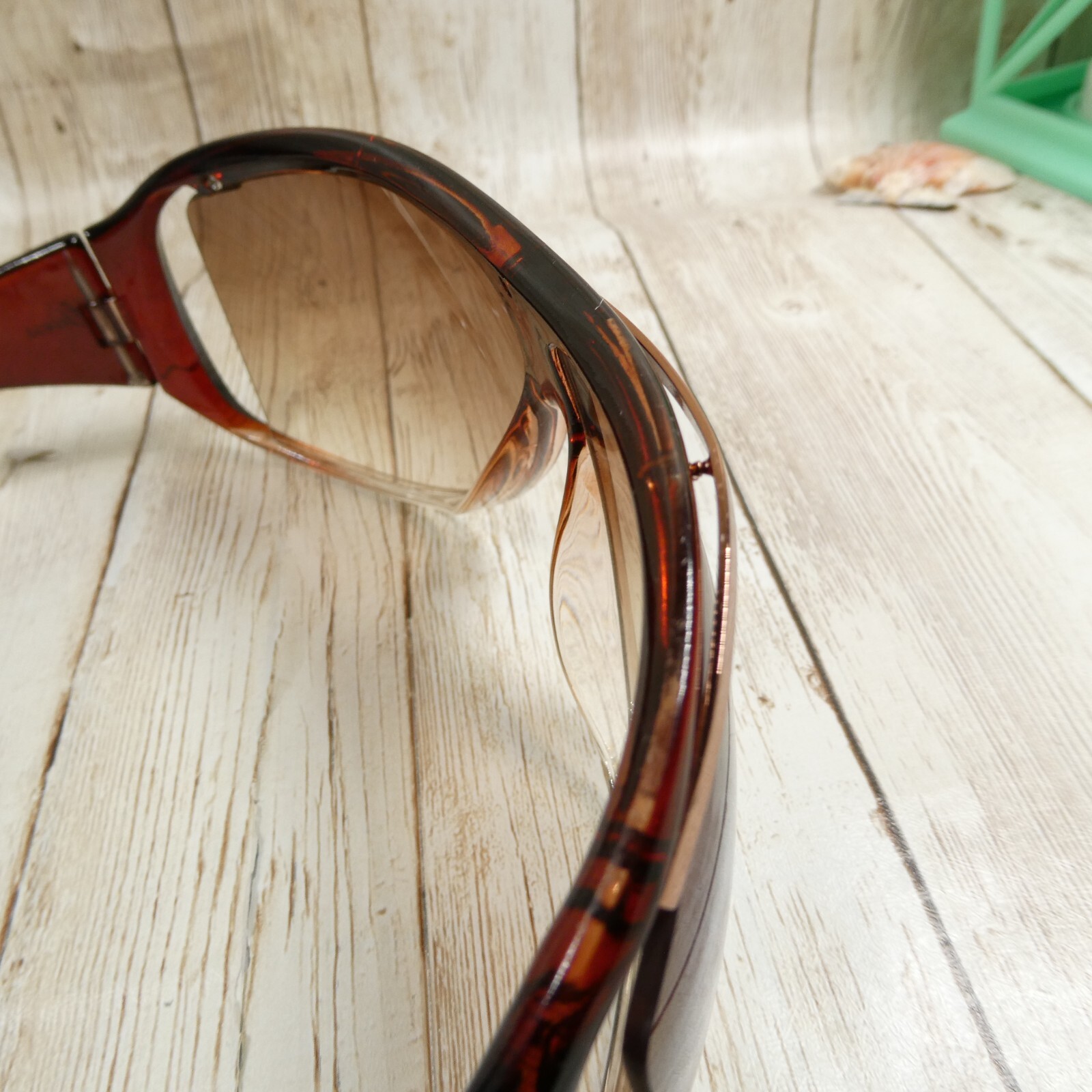 Guess Transparent Brown Gradient Wrap Sunglasses … - image 15