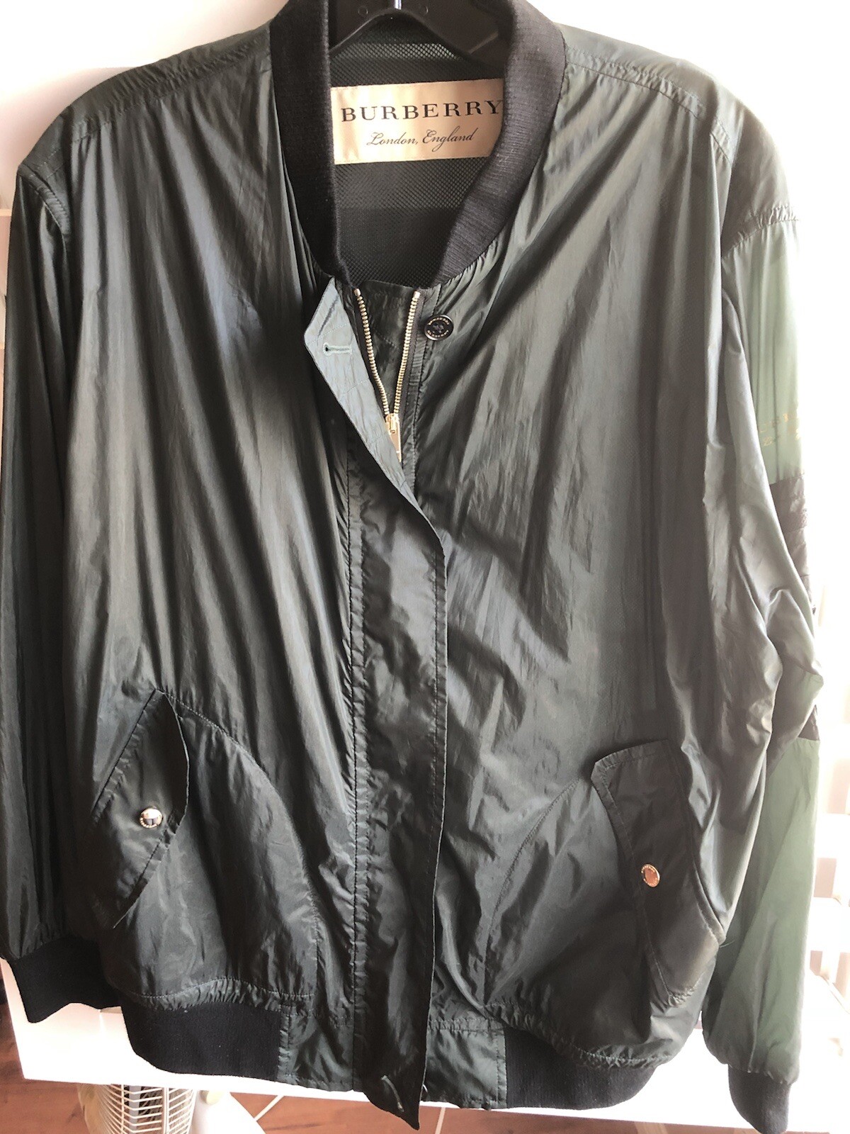 Burberry  Lightweight Techno  Bomber jacket  Med . - image 3