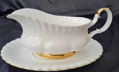 Royal Albert Val D'or Sauciere & Teller Weiß & Gold Bone China