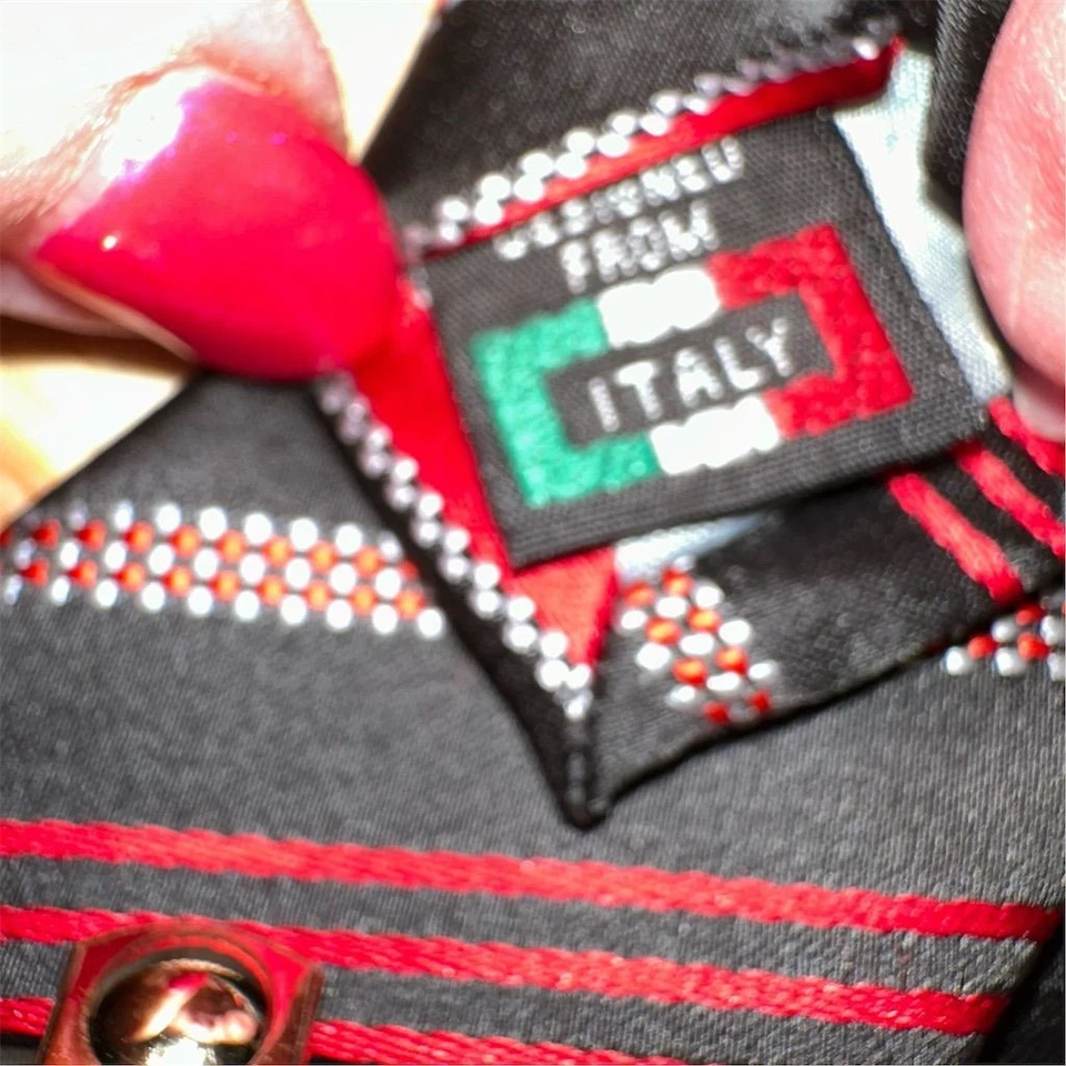 Corbata Berlioni Hombre Rayas Negras con Detalles a Cuadros en Rayas Foto 4 de 4