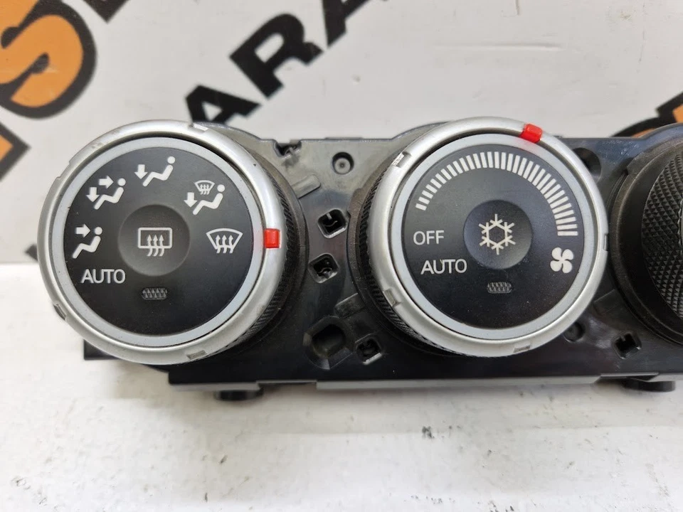 MITSUBISHI OUTLANDER 2.0 D 2008 calefacción climatizador panel 7820A082XB Foto 2 de 4
