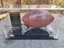 Reggie White 1992 Autographed Football In Case