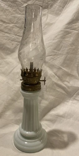 Vtg Small Pillar White w/LtGreen Cast Agate Milk Glass Hurricane Oil Lamp (XX15)