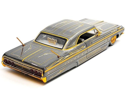 Maisto 1:26 Design Lowriders 1964 Chevrolet Impala SS Lowrider Grey - Picture 2 of 3