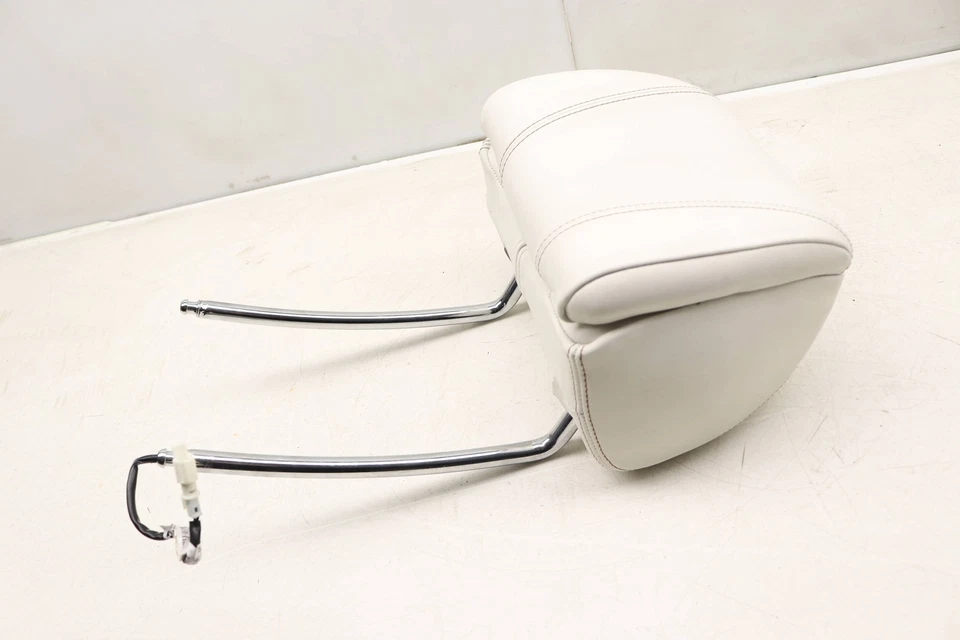 2016 BMW ALPINA B6 GRAN COUPE - Front Right Headrest / HEAD REST (Leather) - Image 2 of 4