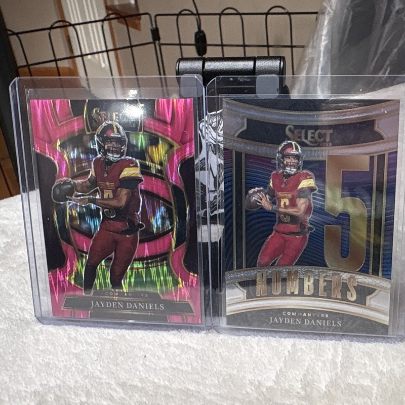 Panini Select Commanders Jayden Daniels Rookie 2-Card Lot #88 #22