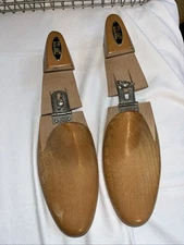 Vintage GOLLAND D Mackay New York Adjustable Wooden Shoe Trees 10 C