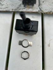 CARLING TECHNOLOGIES Toggle Switch Model 22 14R- 4 Ports 20A -125-277VAC
