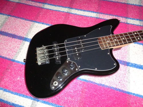 2016 squier by fender jaguar bass black w/case minty no reserve