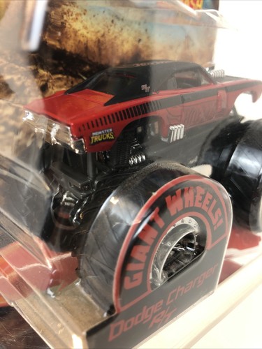 2018 Hot Wheels Monster Trucks Dodge Charger R/T Giant Wheels - Picture 3 of 6