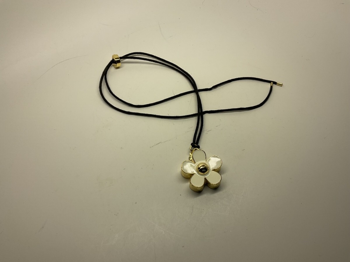 Marc Jacobs Enamel Gold Tone DAISY Empty Perfume Pendant w