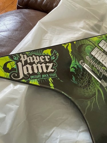 (3) VINTAGE 2009 PAPER JAMZ GUITARS-ALL WORK BATTERIES NOT INCLUDED - Picture 6 of 22