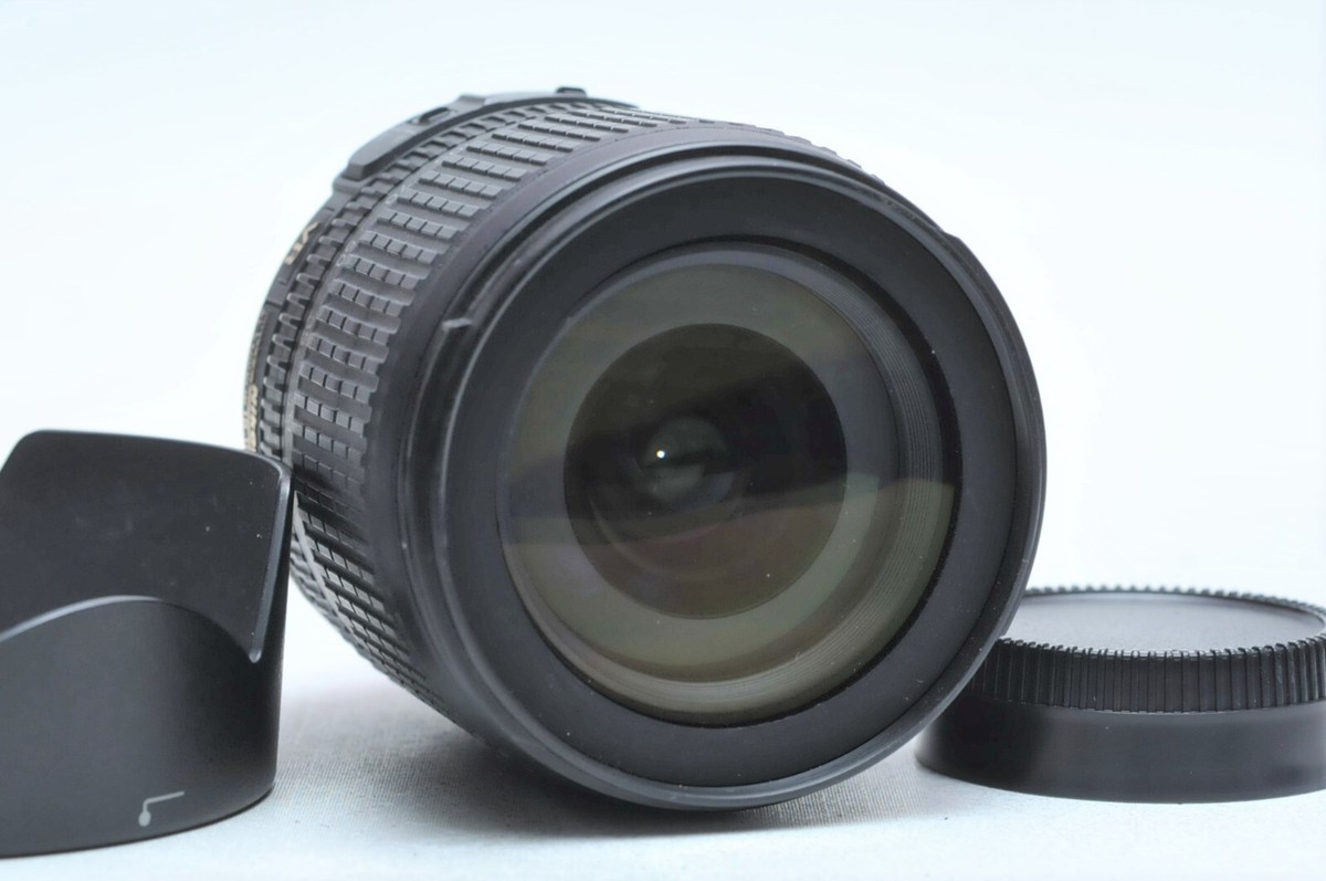Nikon AF-S DX NIKKOR 18-105mm f/3.5-5.6G ED VR Lens W/Hood