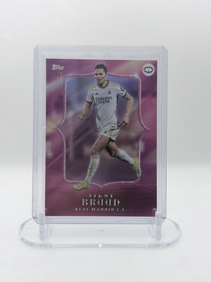 2024 Topps Aitana Bonmati Curated Set Estrellas De La Uwcl Signe Bruun /5