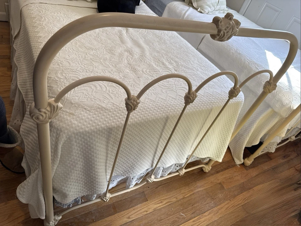 Vintage French Elliott's Designs Iron Queen Bedframe Headboard w Footboard - Image 3 of 4