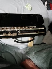 Yamaha Student Concert Flute Silver Plated Closed Hole C Flute w/ Case Beginner