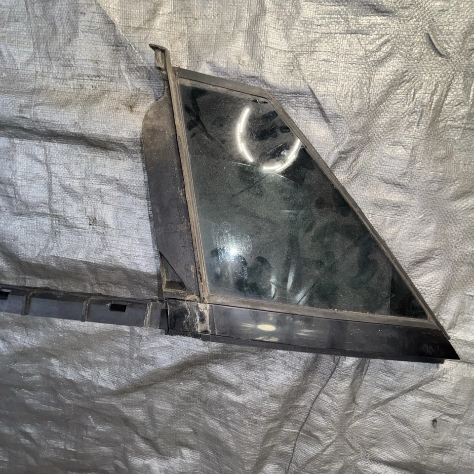 Ford Fusion 2018 puerta cuarto ventana vidrio OEM Foto 3 de 4