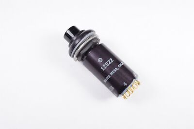 30262-18-B18P Staco Pushbutton Switch DPDT 2A 115VAC 28VDC M8805
