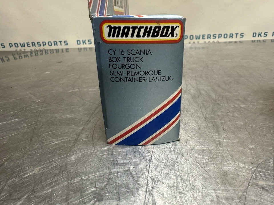 Matchbox Convoy CY-16 Scania Box Truck Duckhams Oils Boxed Diecast Model Vintage - Image 2 of 4