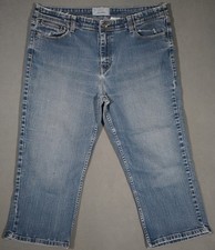 XA13467 **LEVI'S** SIGNATURE STRETCH CAPRI, CROPPED FIT WOMENS BLUE JEANS 36x22