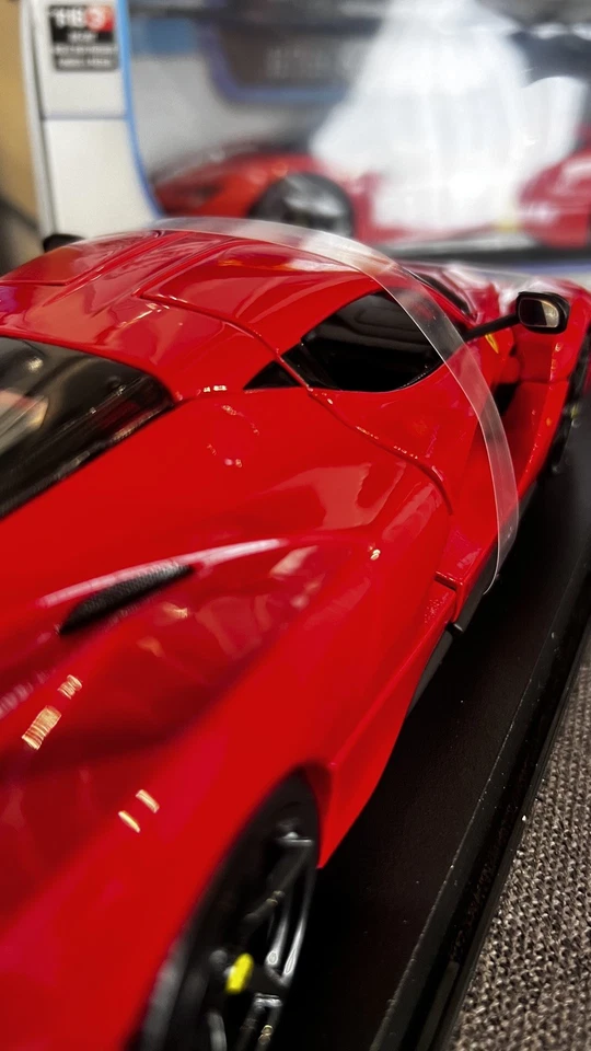 Maisto 1:18 Die-Cast Special Edition Ferrari LaFerrari Model Car -Red Beast - Image 4 of 4