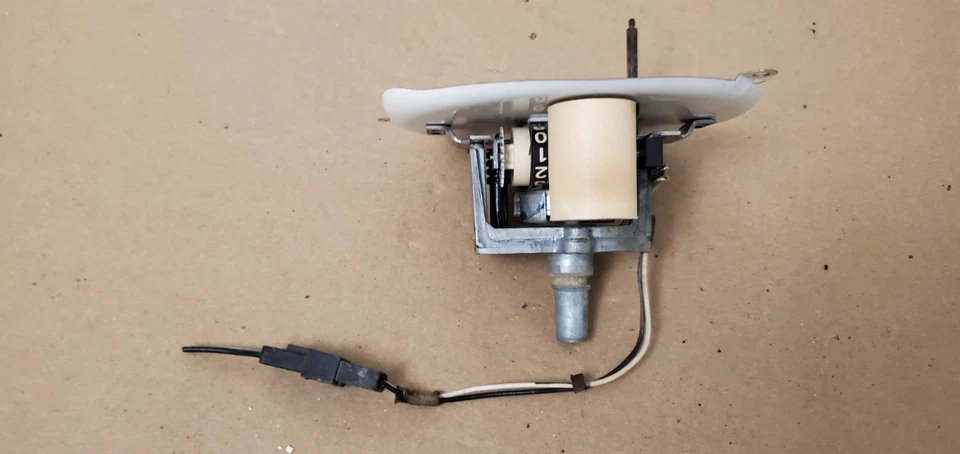 Dodge D150 D250 1981-89 camión Ramcharger velocímetro con trip Foto 2 de 3