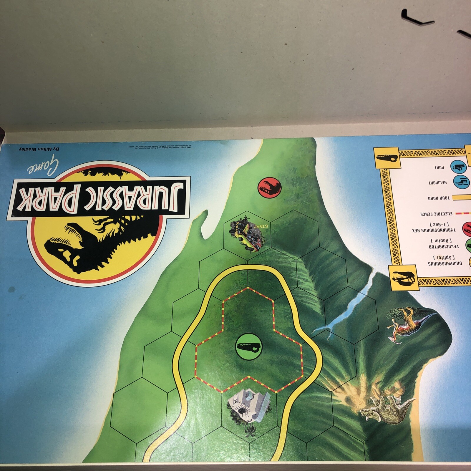 Vintage Jurassic Park Board Game 1992 Milton Bradley ALMOST COMPLETE