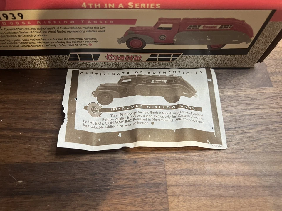 Dodge Airflow Tanker Bank 1939 "Costal" escala 1:38 fundido a presión por Ertl nuevo en caja 1996 Foto 2 de 4