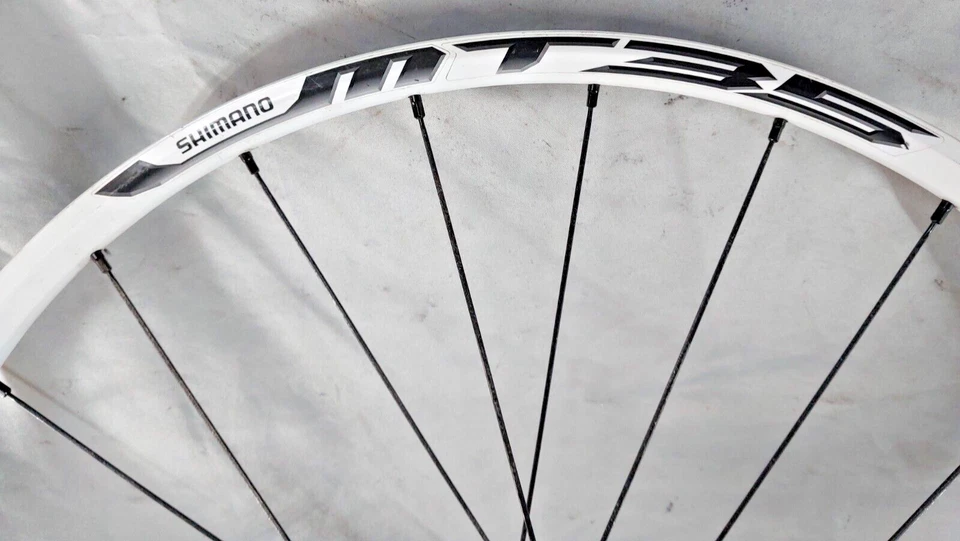 Shimano WH-MT35 27.5" Front Road Bike Wheel White 100/15mm Thru-Axle USA Shipper - Image 3 of 4